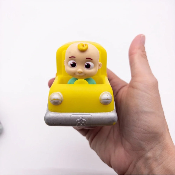 Cocomelon JJ + Yoyo Mini Vechile Lot Of 3 School Bus Ice Cream Truck Recycling - Picture 8 of 16